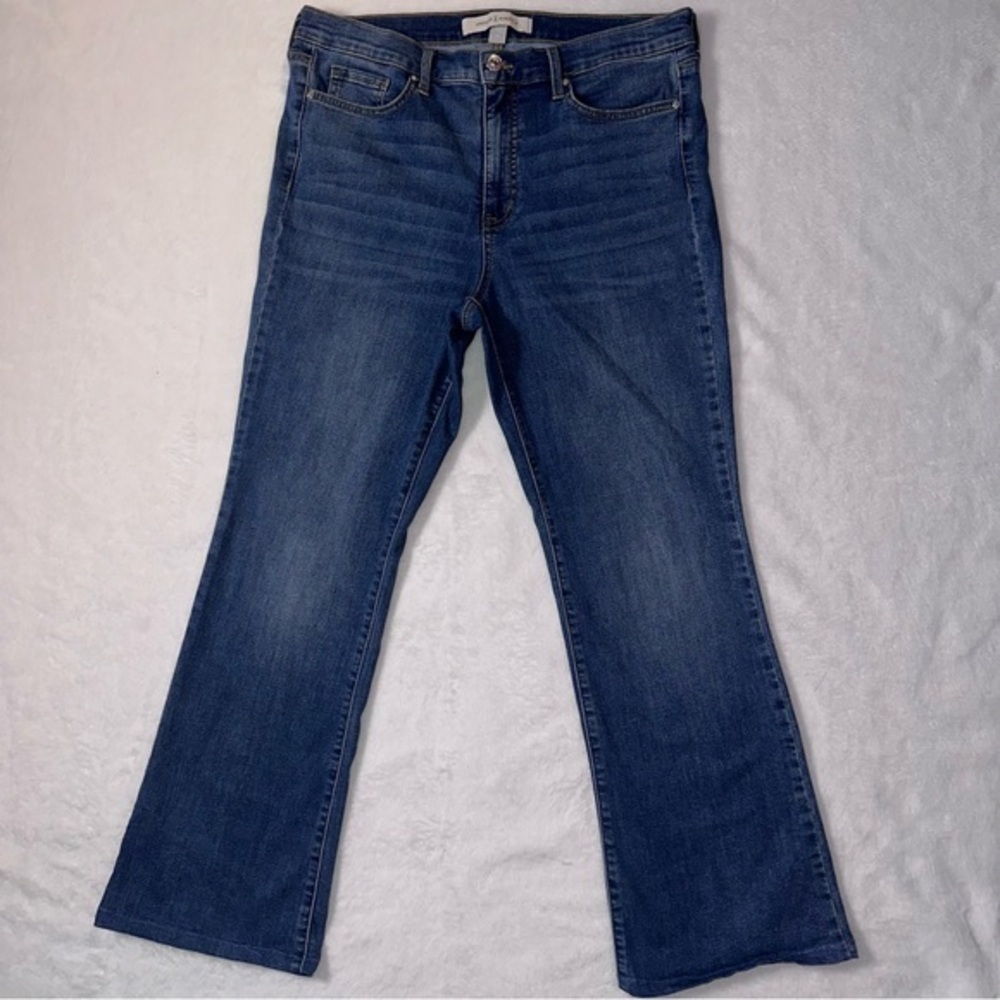 VINTAGE X AMERICA Size 12 Color medium wash Flare Wide Leg Jeans